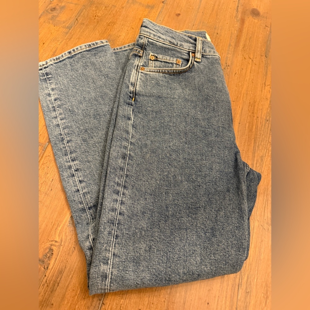 & Other Stories woman’s jeans. Soft denim.  Size 27. Excellent condition